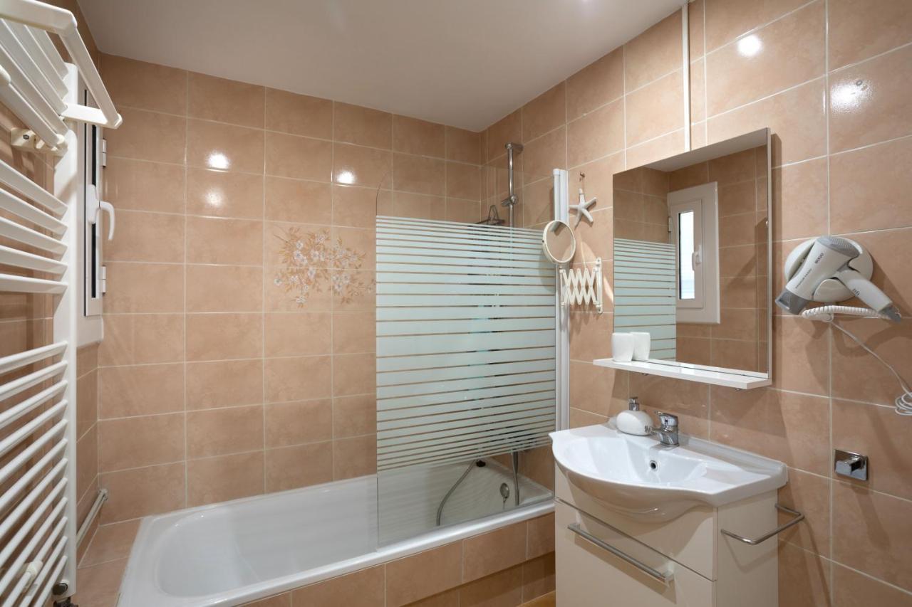 Bonita Casa Adosada Con Jardin Privado Y Piscina Comunitaria كاليلا دو بالافروجيل المظهر الخارجي الصورة