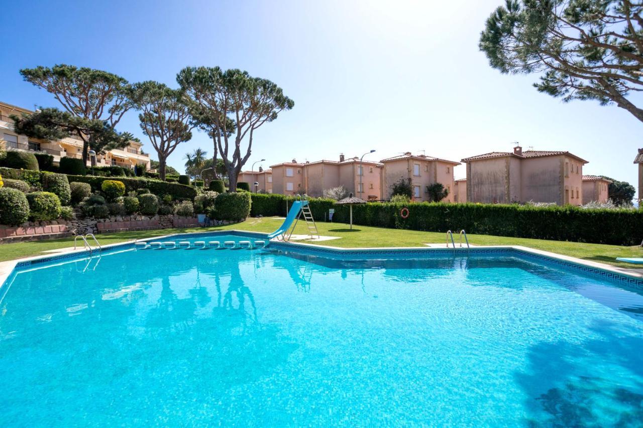 Bonita Casa Adosada Con Jardin Privado Y Piscina Comunitaria كاليلا دو بالافروجيل المظهر الخارجي الصورة